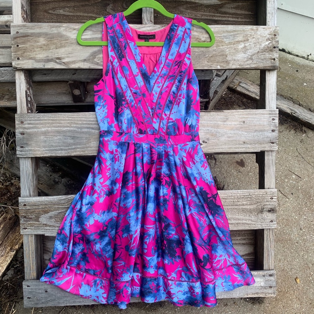 Banana republic sleeveless dress